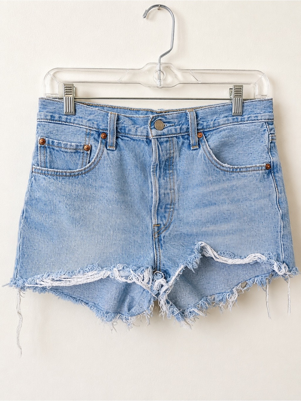Levi’s 501 Original High Rise Cut-Off Denim Shorts Light Wash Size 29
